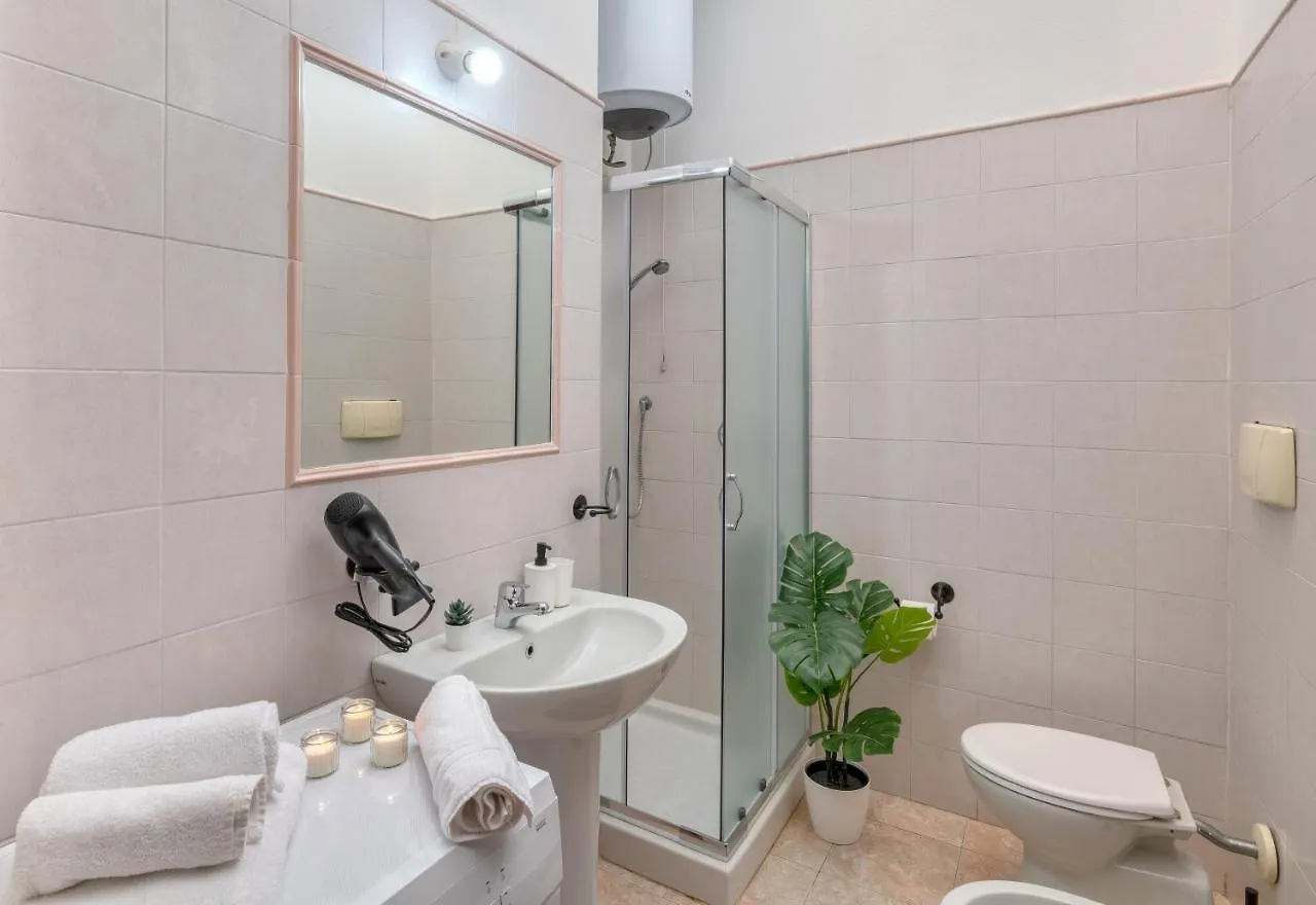 Izzhome Escape 2 Villa San Pietro Italien